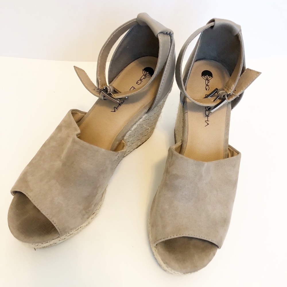 Big Buddha Suede Wedges Size 11